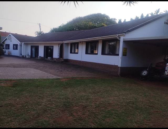 5 BEDROOM HOUSE FOR SALE IN BLUFF